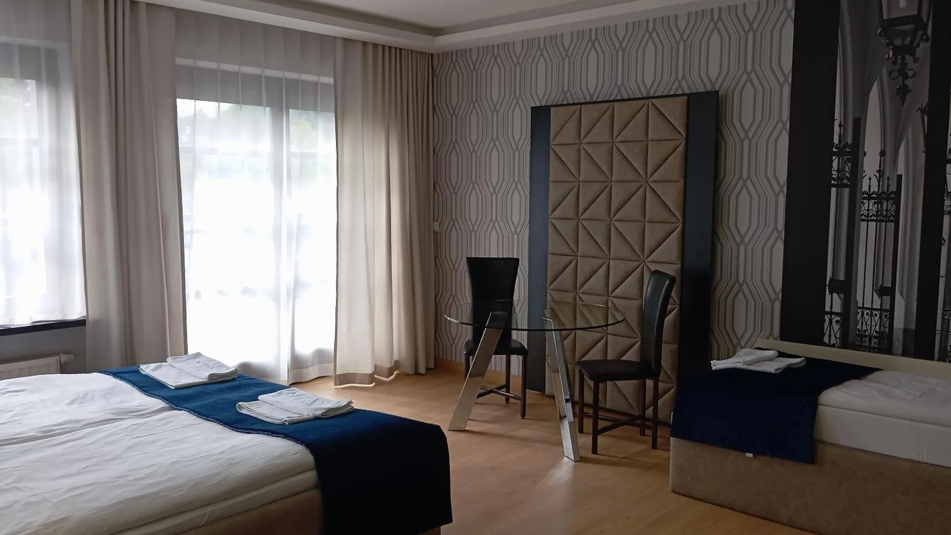 Aparthotel Kontrast Cracovia 4*,  Polonia